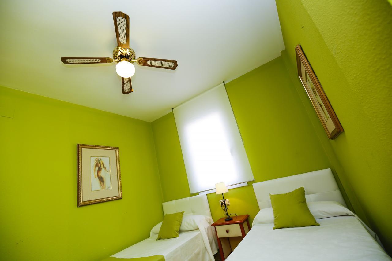 Pasion Planet Costa Dorada - Only Families Villa ซาลอว์ ภายนอก รูปภาพ