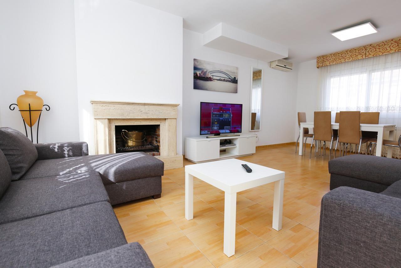 Pasion Planet Costa Dorada - Only Families Villa ซาลอว์ ภายนอก รูปภาพ